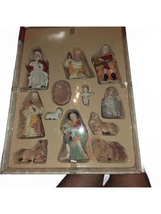 Trim A Home Other - Vintage Trim A Home 12 Porcelain Nativity Figurines Set